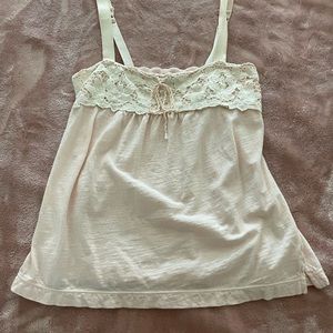 American Eagle Top XS *Price is as low as I can go*